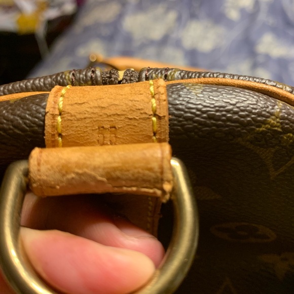 Authentic LV Keepall 55 bando w/o strap - Picture 9 of 15